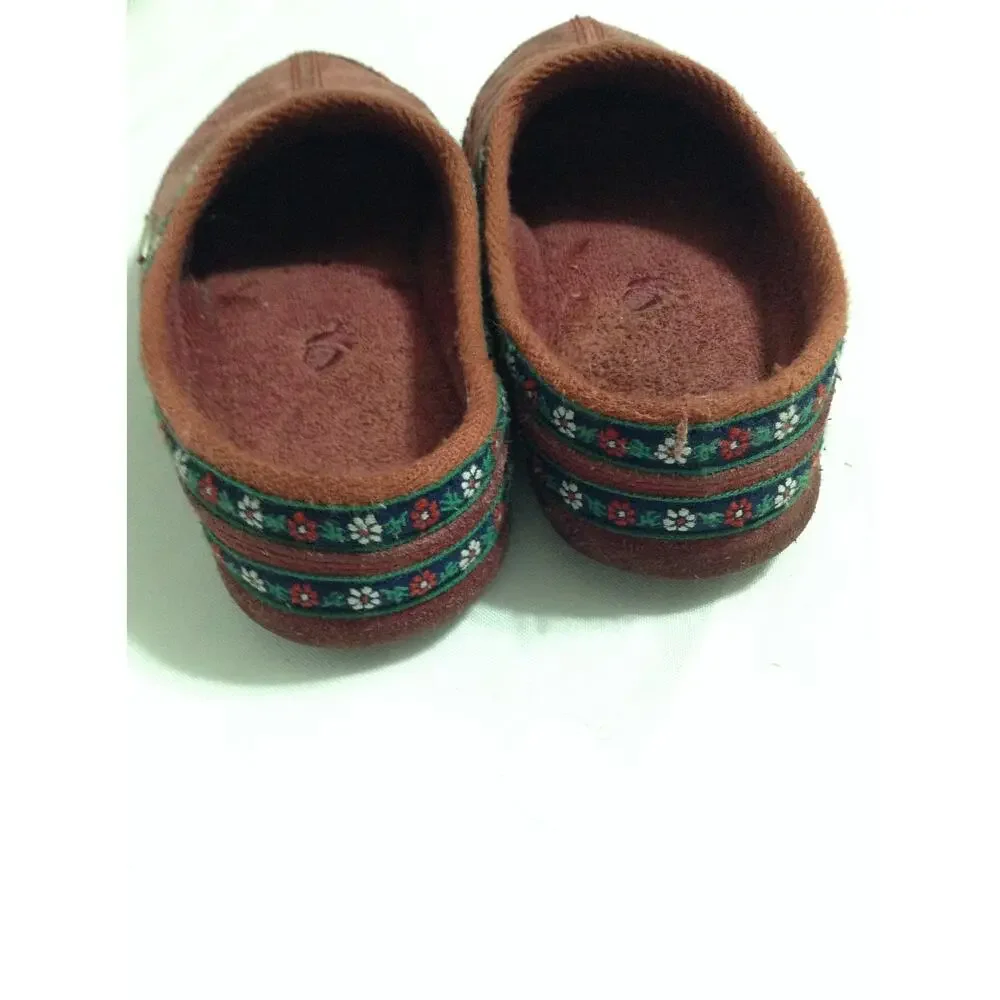 Acorn Womens Suede Clog Slippers Size WS 5-6 Red Raisin Floral Woven Trim Mule